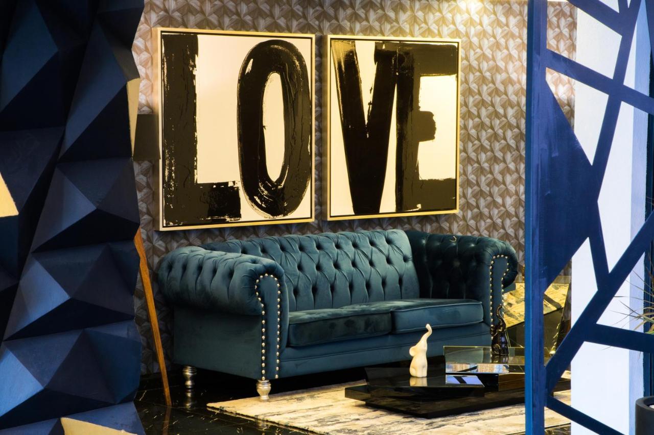 Rame Hotel Boutique Guadalajara Kültér fotó The Love sofa