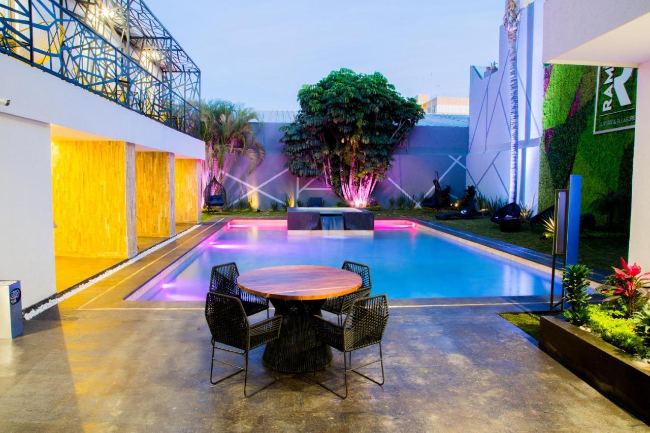 Rame Hotel Boutique Guadalajara Kültér fotó Hotel's pool